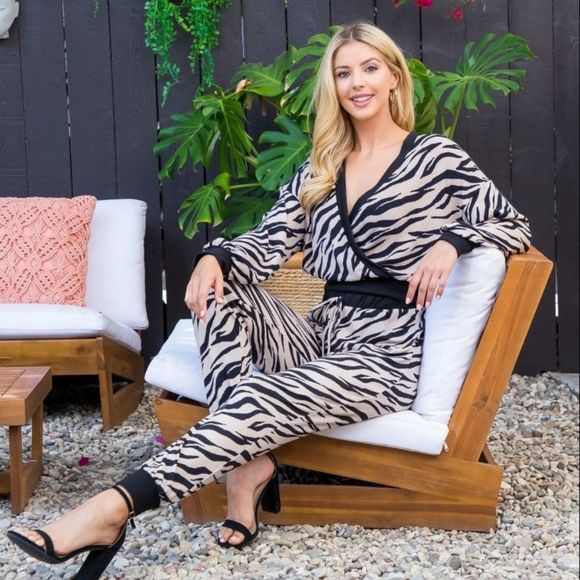 Zebra Jogger & Top Set - Picture 2 of 8